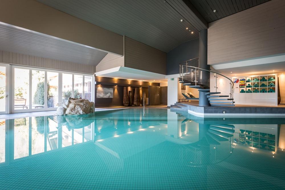 Huus Gstaad 호텔 자넨 외부 사진