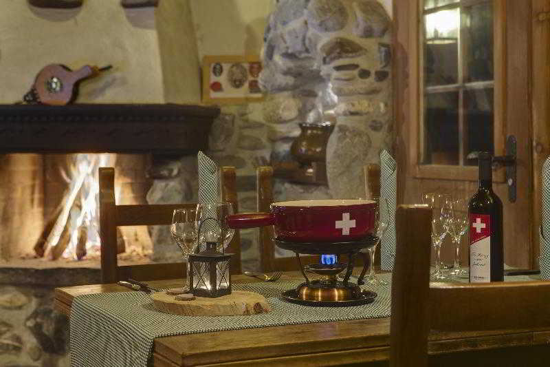 Huus Gstaad 호텔 자넨 외부 사진